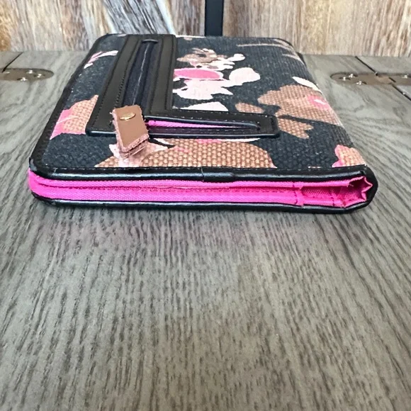 Spartina 449 Black Verdier Market Wallet with Pink and Brown Flowers - Picture 3 of 10